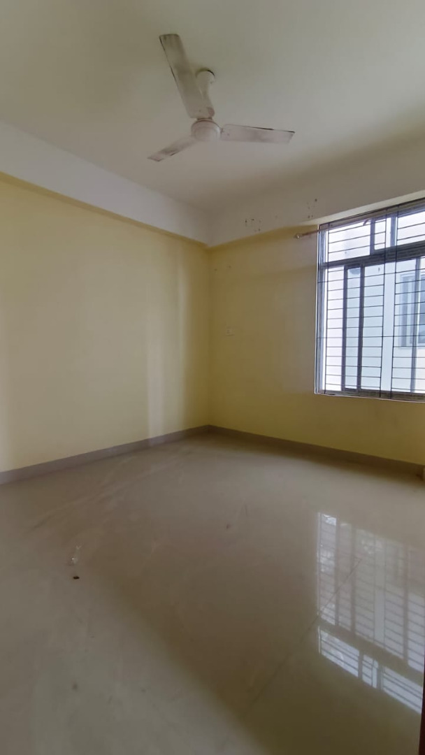Unfurnished 3bhk in down town hospital, GS Road, Bormotoria, Guwahati, Assam, India for Rent